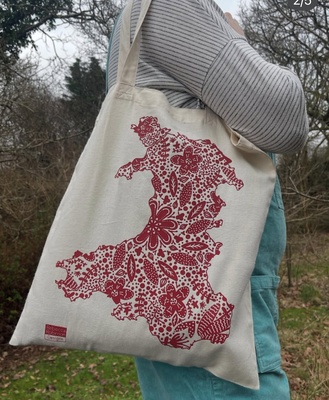 Organic Tote Bag – Red map of Wales